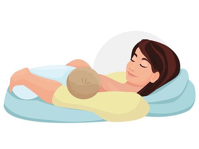 5 Common Breastfeeding Positions 4